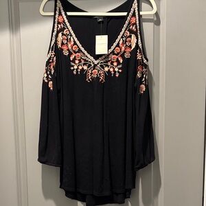 GREAT HOLIDAY GIFT!!Lucky Brand Black Cold Shoulder Blouse